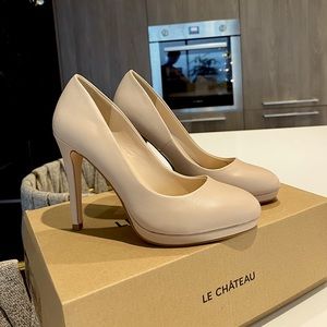 Le chateau heels